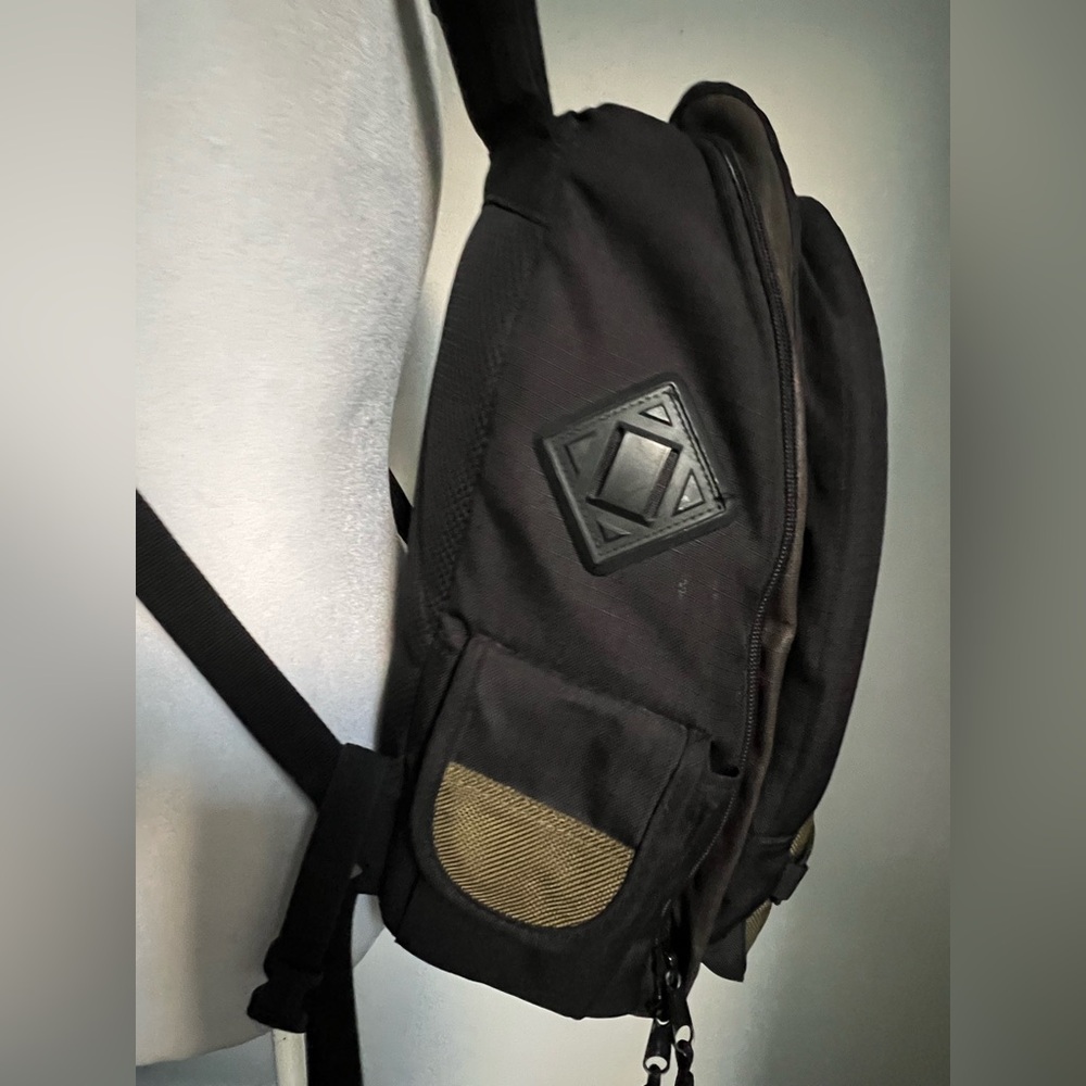 Canon Camera Backpack - Great Condition - image 7